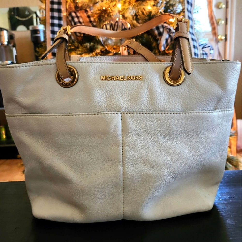 White Michael Kors bag